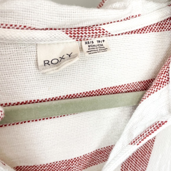 SOLD✨ ROXY Short Sleeve Poncho - Picture 3 of 6